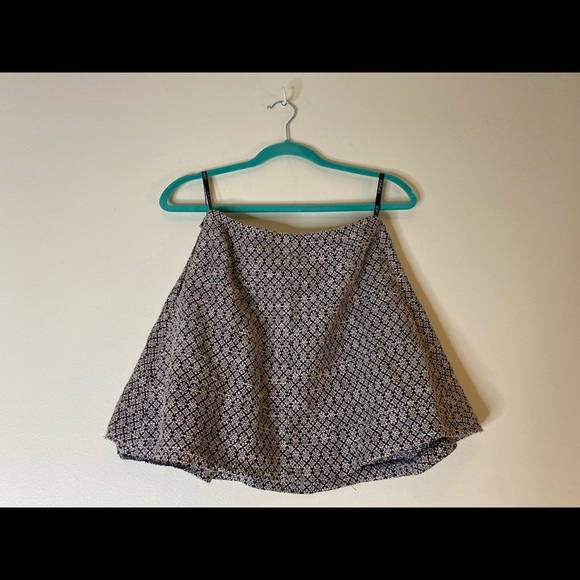 SOLD High Waisted Topshop Pleated Holiday Mini Skirt Small - Picture 2 of 4